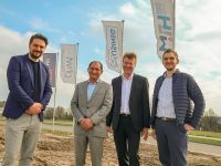 WLH-Innovationsmanager Dr. Timo Maurer (v.l.), PHWT-Präsident Prof. Dr. Dennis De, WLH-Geschäftsführer Jens Wrede und Prof. Dr. Christian Lauter im TIP Innovationspark Nordheide (Buchholz), dem neuen Satellitenstandort für den „DigitalOrbIT“. (c) WLH Wirtschaftsförderung