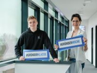 Setzen sich für die Vernetzung der Gründer,  jungen Unternehmen und Start-ups  im Landkreis Harburg ein: WLH-Gründungsberaterin Kerstin Helm und Jung-Unternehmer Kai Bertrand (17) aus Buchholz i.d.N., www.bertrandcredocreations.com, der bereits mit 14 Jahren seine erste eigene Firma gegründet hat.  © WLH Wirtschaftsförderung im Landkreis Harburg GmbH