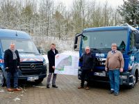 Informierten gemeinsam über die Ansiedlungspläne im TIP Innovationspark Nordheide: Heiko Braun (v. r.) und Dieter Hoth, Geschäftsführer der Hoth Tiefbau GmbH & Co. KG, mit WLH-Geschäftsführer Jens Wrede und René Meyer, stellvertretender Geschäftsführer der WLH. Foto: WLH / Bianca Augustin